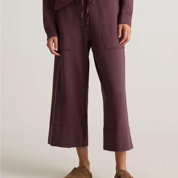 Quince Pants - SOLD!!! 
🍇 NWT Quince SuperSoft Fleece Cropped Wide Leg Pants